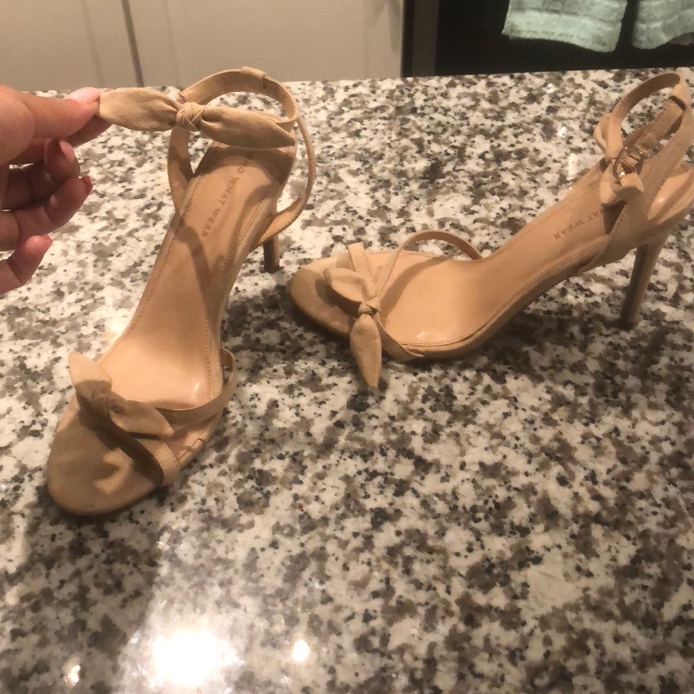 Suede stiletto with bow